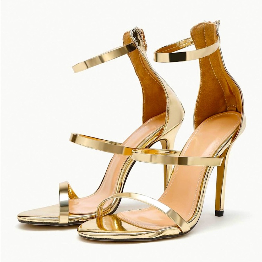 Brand NEW heels!!!!!!